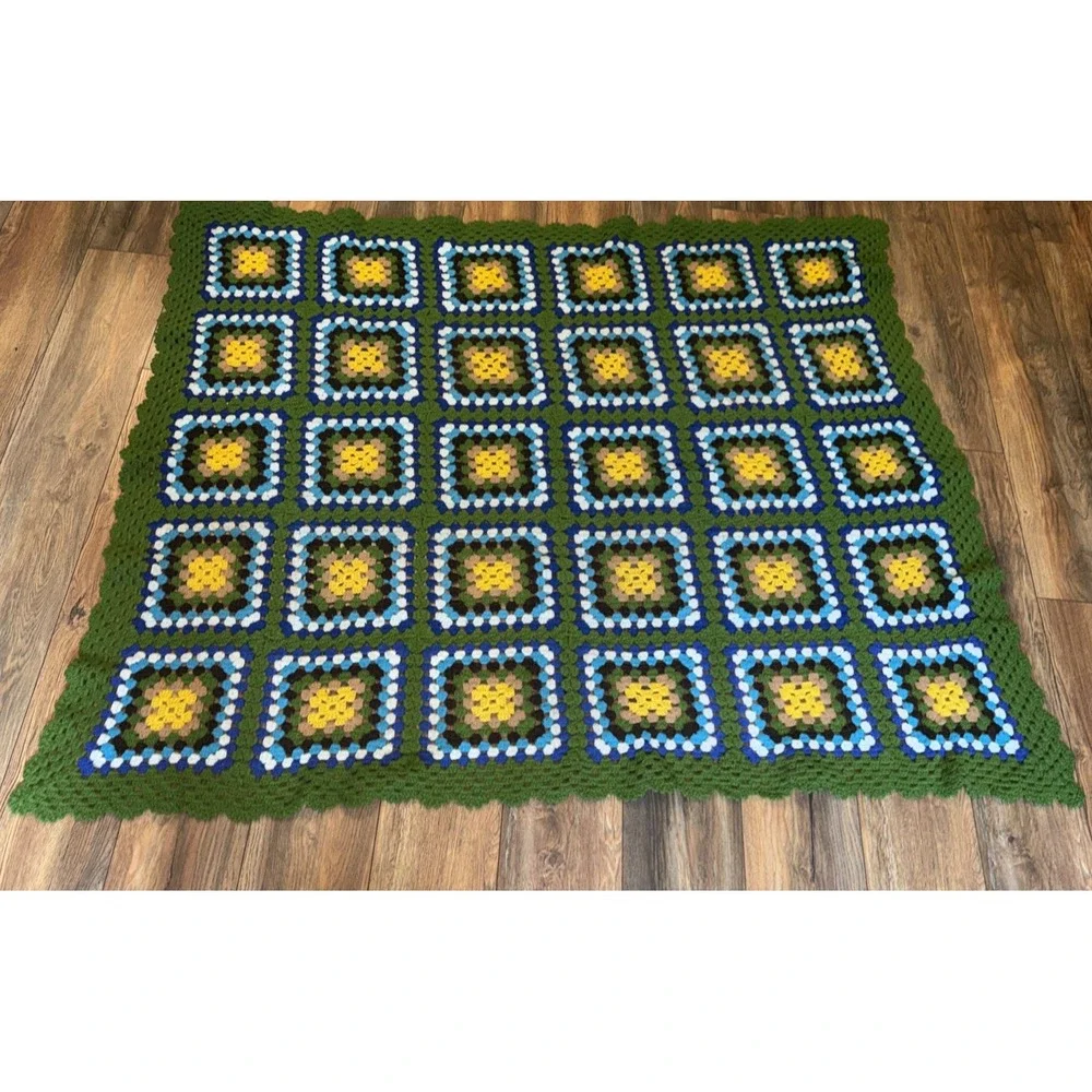 Vtg Granny Square Crochet Afghan Blanket Throw Green Base 5.5‎ ft by 4.6 ft